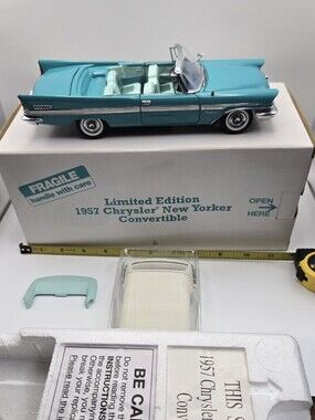 Danbury Mint 1:24 Scale Limited Edition 1957 Chrysler New Yorker Convertible